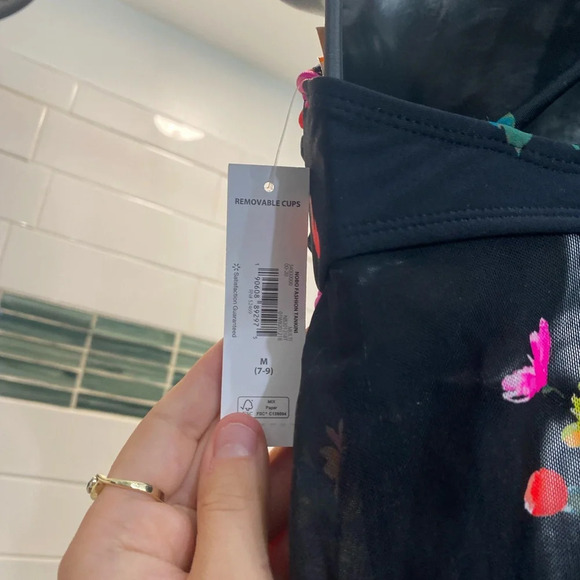 NWT|| Floral Tankini Bathing Suit Top. With mesh on bottom. Size Medium. - Picture 2 of 5